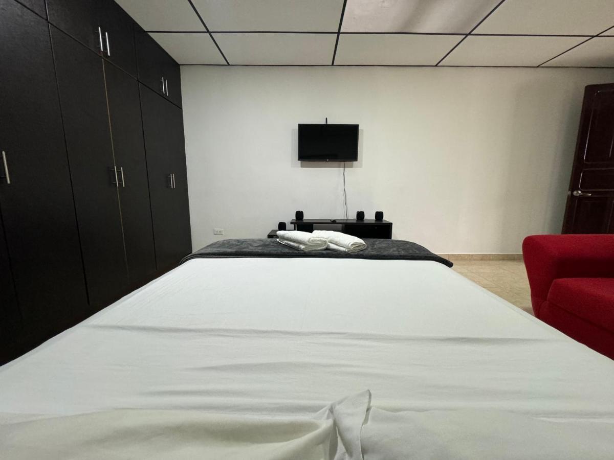 Apartamento Acogedor apartaestudio ubicado en la zona rosa de Pereira Exterior foto