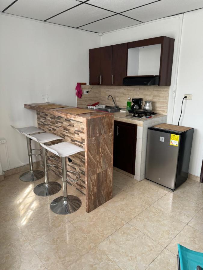 Apartamento Acogedor apartaestudio ubicado en la zona rosa de Pereira Exterior foto